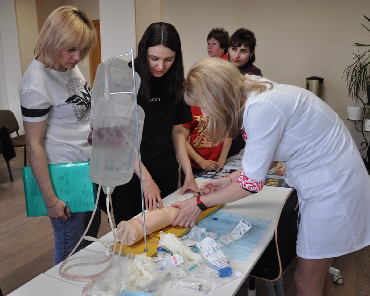 8 апреля 2023 в Смоленске состоялся семинар "Школа гемофилии" 